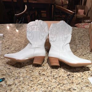 White vegan leather cowboy boots size 9 New